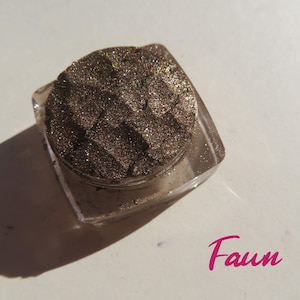 Fawn Eyeshadow: Dark Brown Golden Shimmer, Vegan Loose Pigment