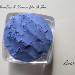 LUNA - Matte Sky Blue Mica-Free & Titaniun Dioxide Free, Loose Pigments Mineral Eyeshadow, Cruelty-free Vegan Mineral Eye Shadow