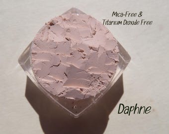 DAPHNE - Matte Pale Brown Mica-Free and titanium dioxide-free Vegan Eyeshadow