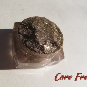 Care Free Dark Brown Shimmer Mineral Eyeshadow: Vegan Loose Pigment