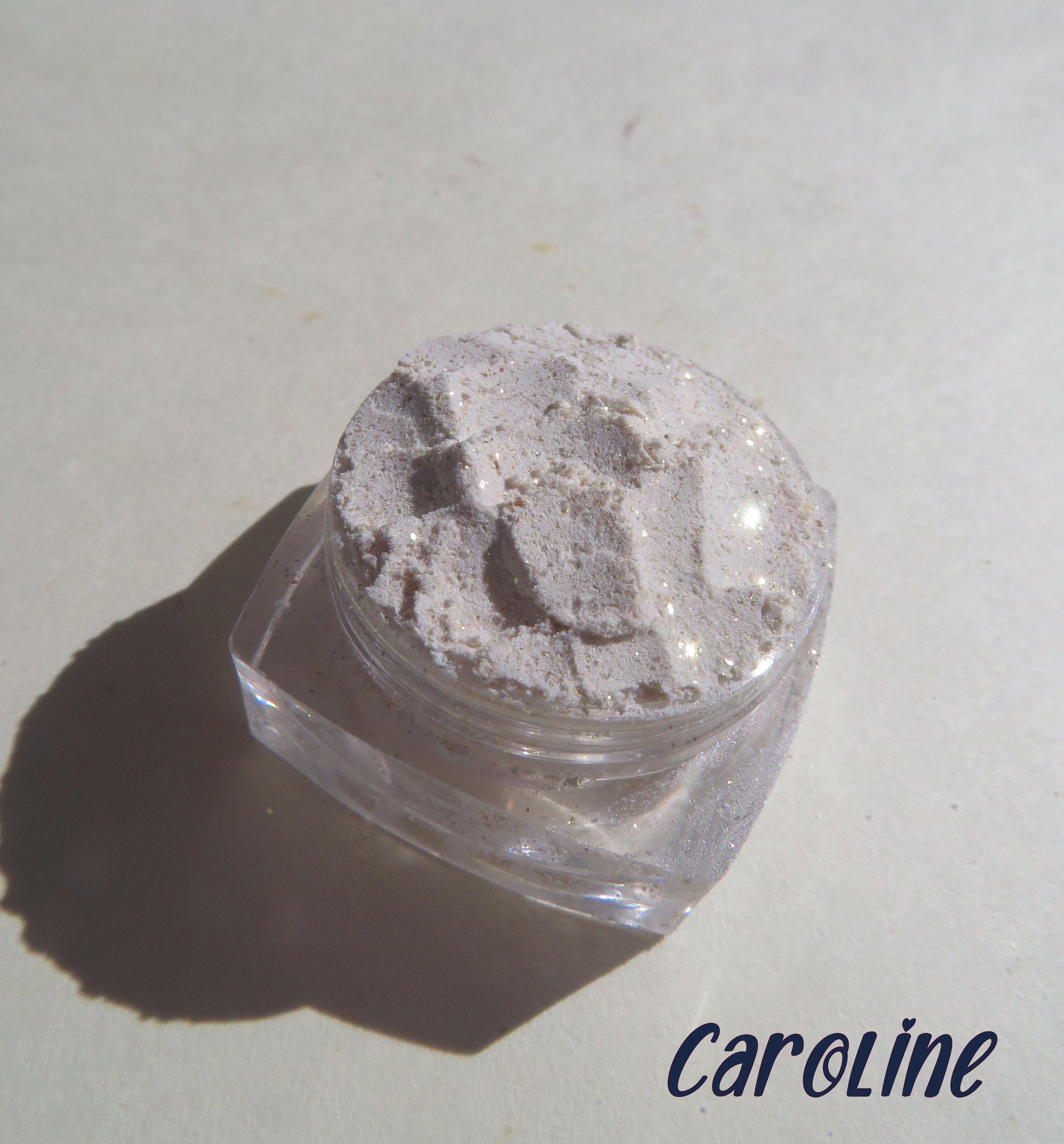 Caroline - Fard à paupières minéral White Gold Sparkle : pigment libre végétalien