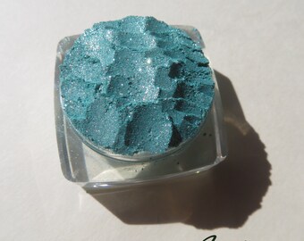 JUNIPER - Sombra de ojos mineral verde pálido brillante, en polvo suelto, libre de crueldad animal, vegana.