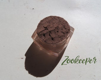 ZOOKEEPER: donkermatbruine minerale oogschaduw, losse pigmentpoedereyeliner, dierproefvrije veganistische minerale oogschaduw