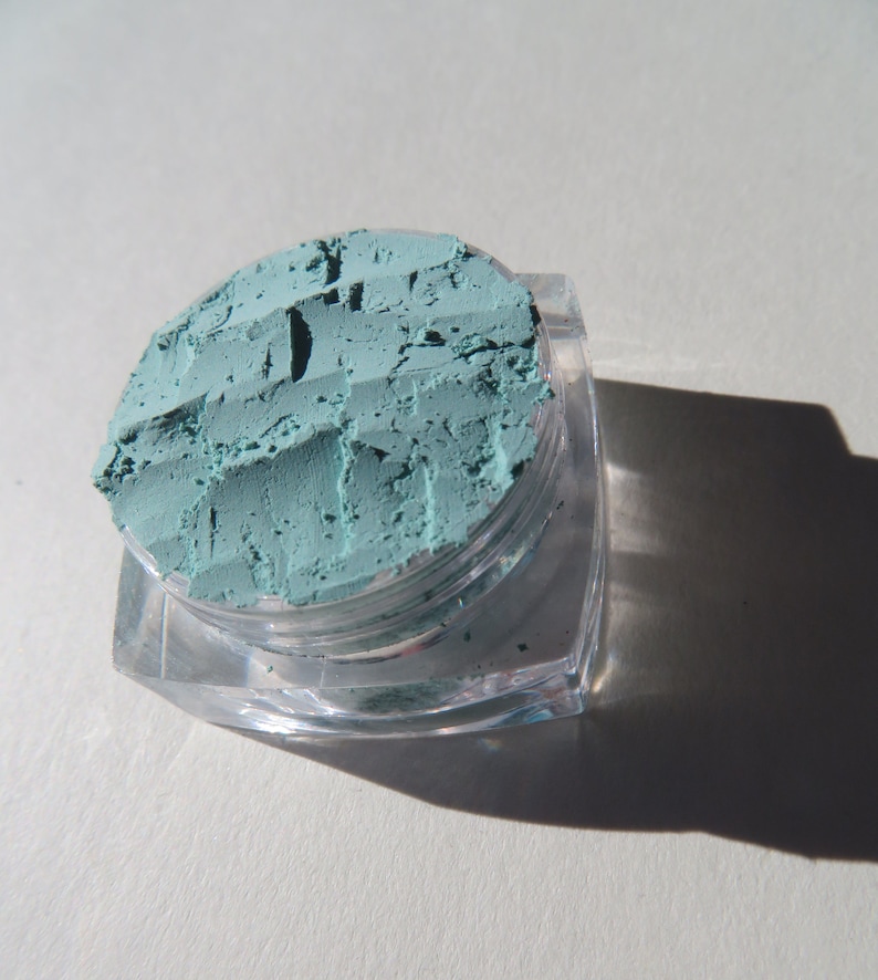 HAY DAYS  Pale Sea Foam Green Vegan Mineral Eyeshadow   image 4