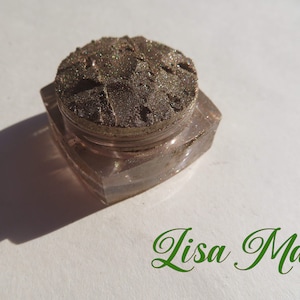 Lisa Mae: Chocolate Brown Eyeshadow with Golden Shimmer, Vegan Mineral Pigment
