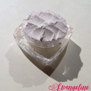 White Shimmer Mineral Eyeshadow: Green Gold Sheen, Vegan Eye Makeup