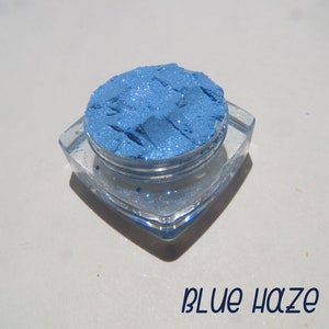 Blue Haze Shimmer Mineral Eyeshadow: Bright Sky Blue Loose Pigment