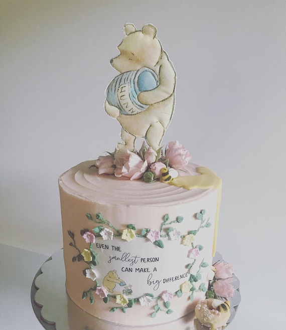 Classic Winnie the Pooh Cake Topper 