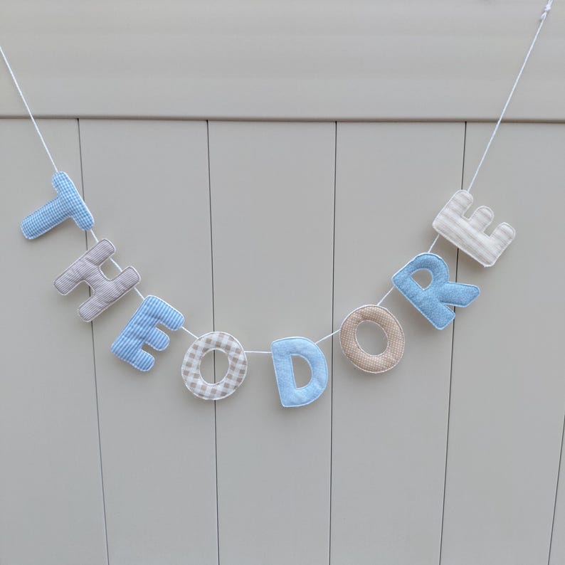 Banner de tela personalizado con nombre, decoración infantil, accesorio fotográfico Blue tan mix