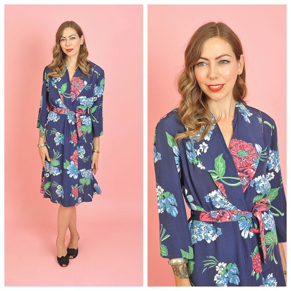 1940's/ 1950's Blue Floral Short Dressing Gown/ 40