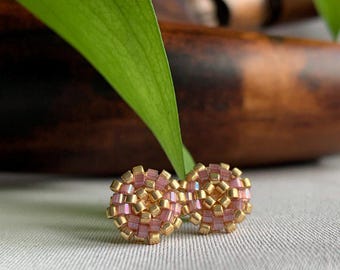 Dusty rose and gold color beaded carnation earrings, beaded embroidery, delicate earrings, handmade, silk beads, gift for her