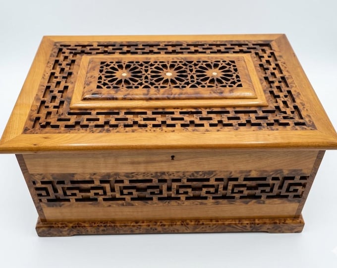 Hand Carved Wooden Multipurpose Keepsake Jewelry Decorative Art Box Storage Organizer (Large wood Box With lock,Antique)