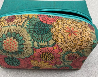 Cork bag, toiletry bag, travel bag, makeup bag Dopp kit,