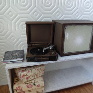 1:12 scale miniature vintage record player with CD albums and printed covers for dollhouse music room