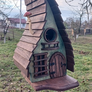 Skurril Handgefertigtes Holz Vogelhaus – Fairy Cottage Vogel Futterhaus | Rustikaler Garten Dekor
