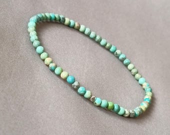 Pulsera pequeña de cuentas de turquesa real con detalle de plata esterlina
