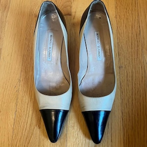 Vintage Manolo Blahnik Two-Tone Cap Toe Heels – Size 38.5