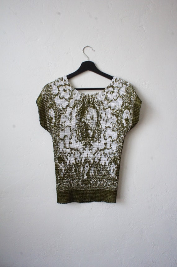 90's printed poly-satin pleated popcorn shirt, one