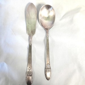 1847 Rogers International FIRST LOVE Silverplated Suger Spoon and Butter Knife