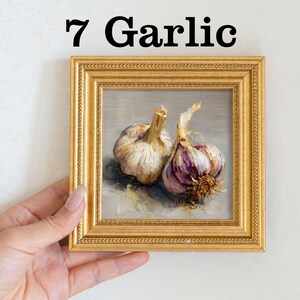 Mini nature morte au fromage, peinture à l'huile, oeuvre d'art murale de cuisine rustique dans un cadre en perles dorées, oeuvre d'art peinte à la main sur la nourriture, cadeau de décoration d'intérieur pour les gourmets 7 Garlic