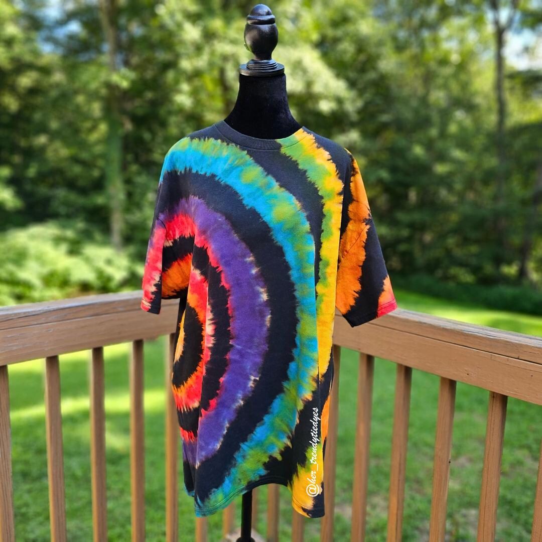 Je t'aime Rainbow Unisex Tie Dye Olive Tee