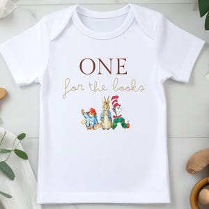 Szablon koszulki urodzinowej „One for the Books” | Strój na pierwsze urodziny | Koszulka urodzinowa w stylu bajki | Edytowalny projekt koszulki Canva