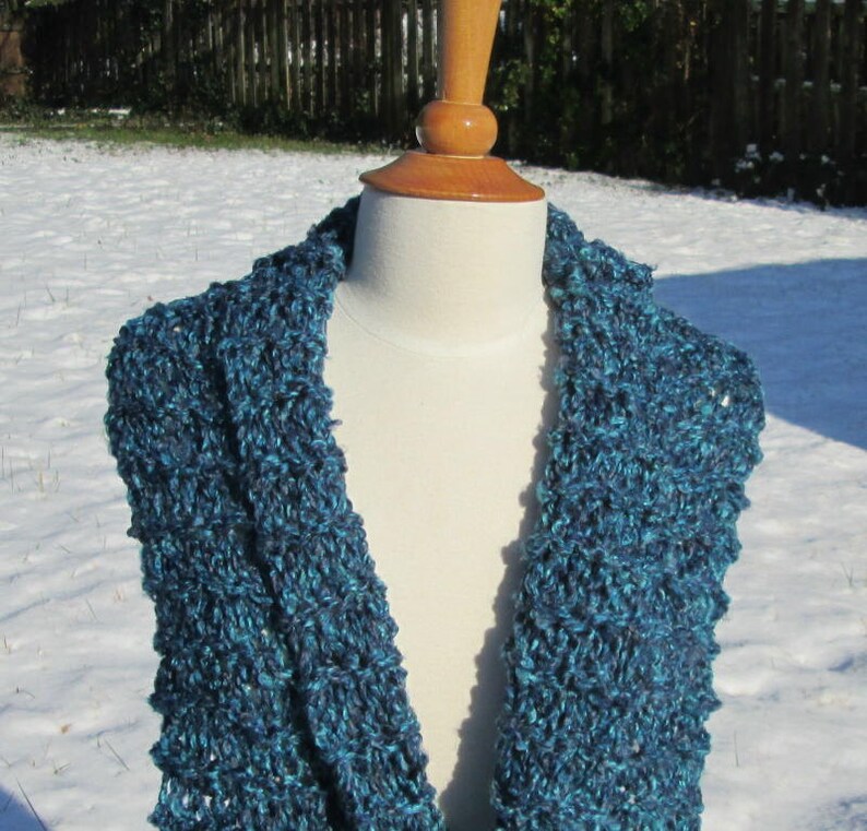 Mottled Ocean Blues Infinity Cowl Scarf Neck Warmer image 3