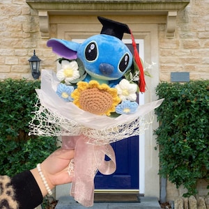 Adorable Plush Doll Bouquet - Cute Cartoon Character Stuffed Toy with Flowers for Valentine’s, Christmas, Graduation & Special Gifts