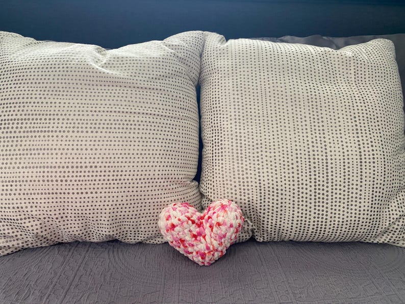 Between Two Pillows Ipanull