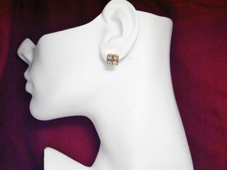 14k Gold earrings Sky blue topaz square cluster cocktail statement geometric style center located stud post womens naturalfine jewelry