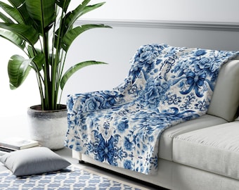 Blue Toile de Jouy Plush Fleece Throw Blanket, Chinoiserie Floral