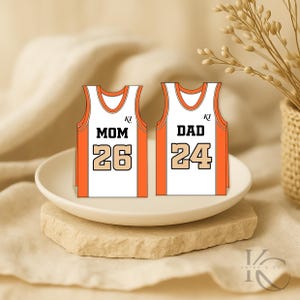 Plaatskaarten voor de helft tot één naam | Haltime-feestplaatskaarten | Bewerkbare naamkaartjes | Naamkaartjes verjaardagsfeestje basketbal | Jersey naamkaartjes