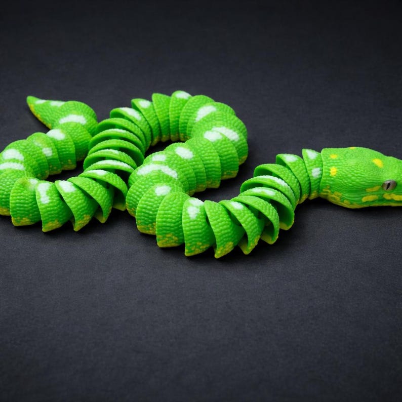 Pitón arborícola verde articulada imagen 4
