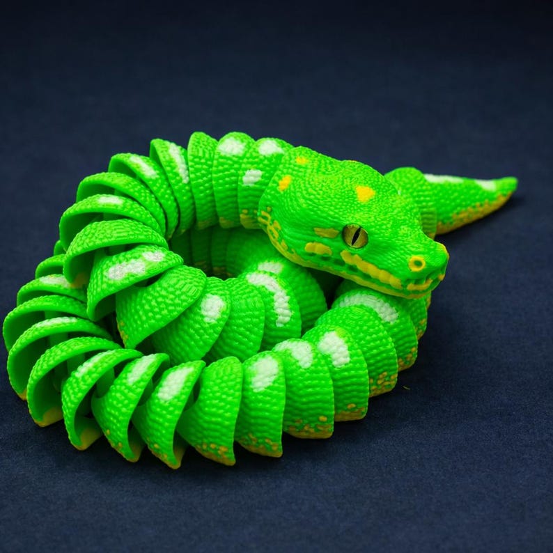 Pitón arborícola verde articulada imagen 2