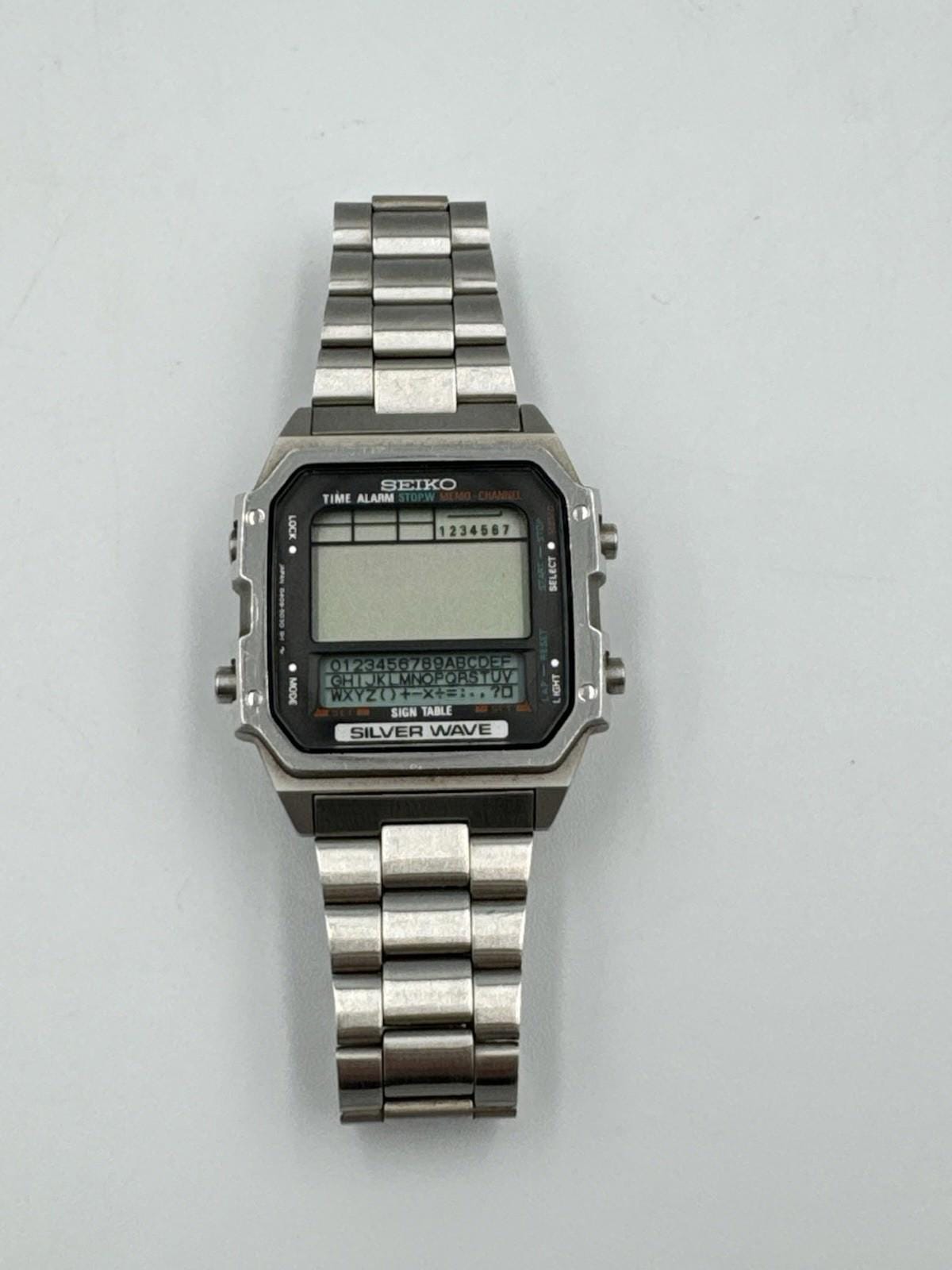 時計 SEIKO D409-5030  SilverWave Vintage Seiko D409-5030 Silver Wave Men's 1980's Digital