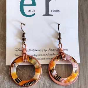 Boho style copper hoop and resin earrings//copper earrings//copper jewelry//boho earrings//jewelry image 1