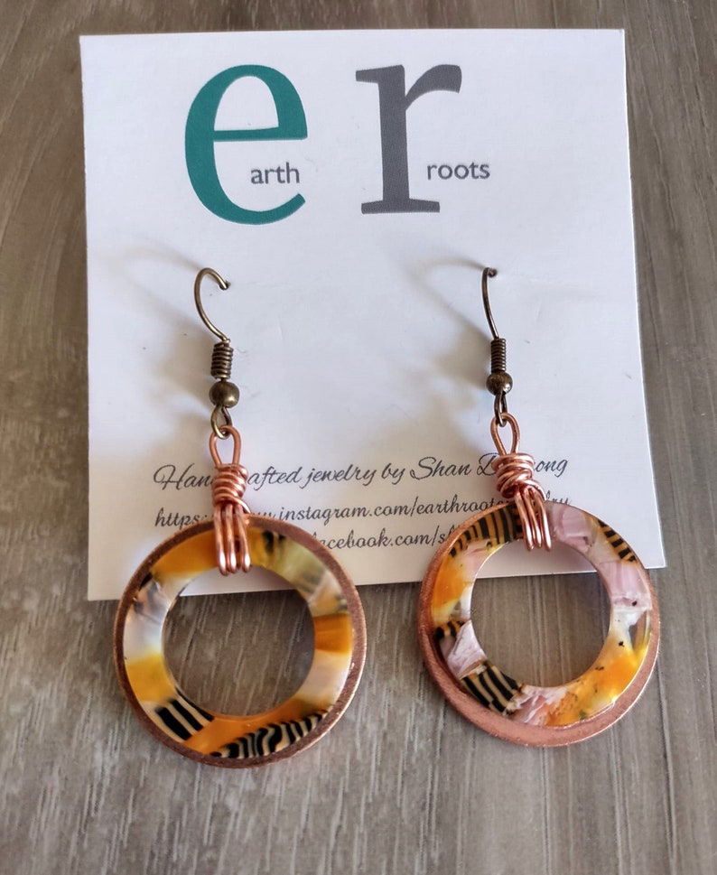 Boho style copper hoop and resin earrings//copper earrings//copper jewelry//boho earrings//jewelry image 5