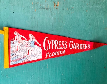 Vintage Cypress Gardens Pennant Flag - Florida Pennant Flag - FL Pennant Flag - Florida Memorabilia - Travel Souvenir