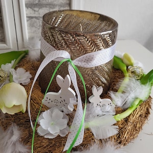 Tischkranz mit Vase Osternkranz  Tischdkoration Gold-Grün Tischgesteck Tulpen Strohkranz Glasvase Hasen Holz Federn Kranz Gesteck Kerze