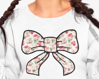 Oversized Bow Sweatshirt: Women's Cozy Crewneck Pullover