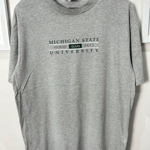 Vintage 00s Michigan State University Shirt size L
