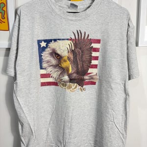 Vintage 90s USA Eagle Shirt size XL