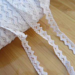 Choice of Cotton Cluny Laces. White or Ecru