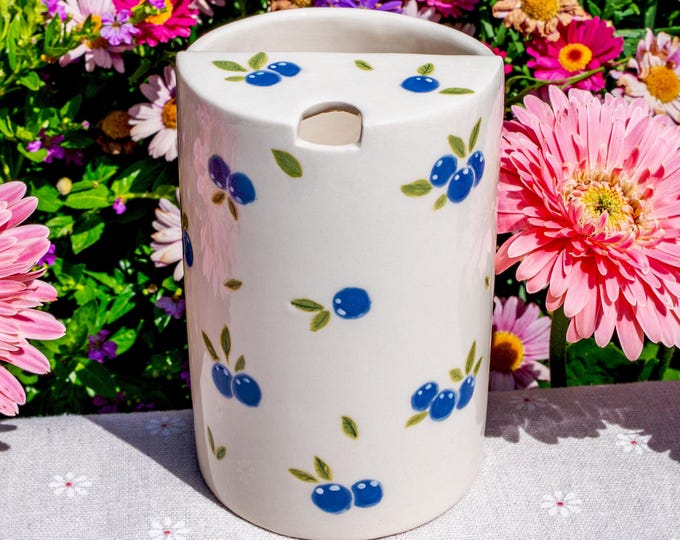 Blueberries Travel Mug, Handmade Pottery Mug, To Go Ceramic Tumbler, Hand-painted Sip Mug,Fruit Coffee Cup Sip Mug Birthday Day Gift for Her