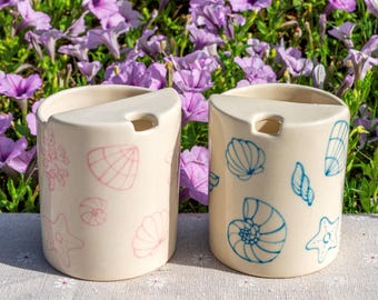 Sea Shells Travel Mug, Handmade Pottery Mug, To Go Ceramic Tumbler, Hand-painted Sip Mug, Coffee Cup Sip Mug Birthday Gift for Her