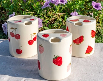 Tasse de voyage fruits, tasse en poterie faite main, gobelet en céramique à emporter, tasse à gorgée peinte à la main, tasse à gorgée de café citron cadeau d'anniversaire pour elle