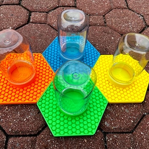 Bright Bee Feeder: Heat and UV-Safe Hydration Station, Fits Small Mouth Mason Jars