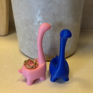 FREE SHIPPING Dinosaur Ring Holder | Cute Dino Ring Display Stand | Custom Colors Available | 3D Printed