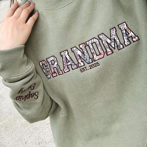 Personalized Embroidered Grandma Sweatshirt: Floral Applique Nana Gift