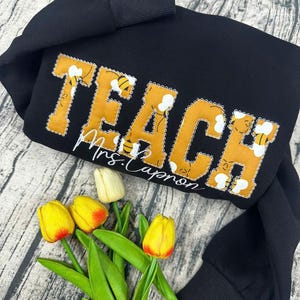 Custom Appliqué Floral Teacher Embroidered Sweatshirt, Cute Teacher Sweatshirt, Teacher Appreciation Gift, Teacher Shirt, Back To School Tee